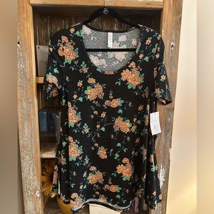 Lularoe perfect T, NWT floral pattern